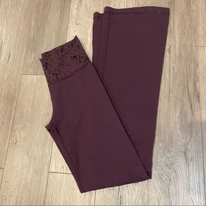 Lululemon Groove Pant in Black Cherry 6 tall